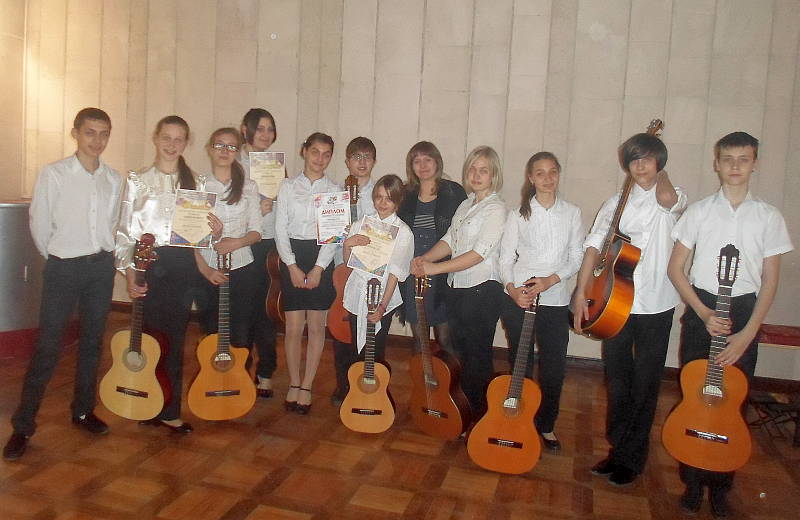 Участие гитаристов храма Великомученика и Целителя Пантелеимона в областном конкурсе гитарной музыки